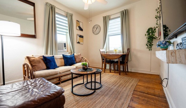 Historic Downtown 1BR Perfect Location
