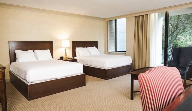 Historic Experience! 2 Units | 3 Pools + Free Parking | Close to Museums