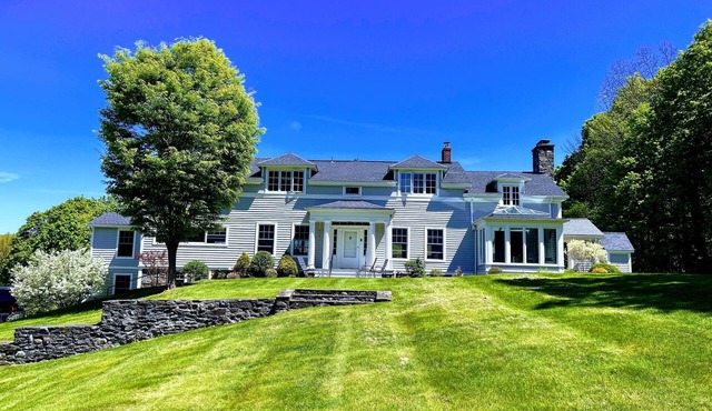Historic farm estate w/falls