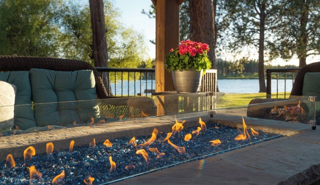 Historic Gilchrist Waterfront Resort