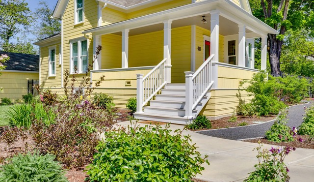Historic Home Near Downtown Salem: Walk to Capitol
