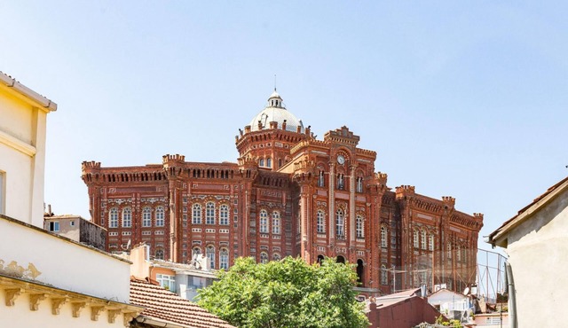 Historic House near Popular Landmarks in Balat