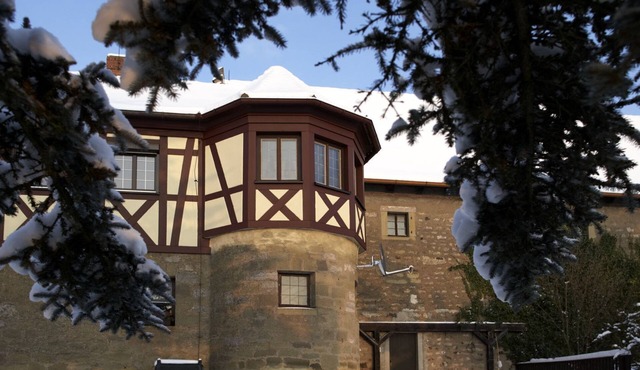 Historic manor in the Steigerwald with swimming pool and sauna
