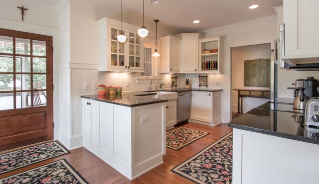 Historic Merrimac Cottage opens for 2024 US Open! Quick walk to golf course!
