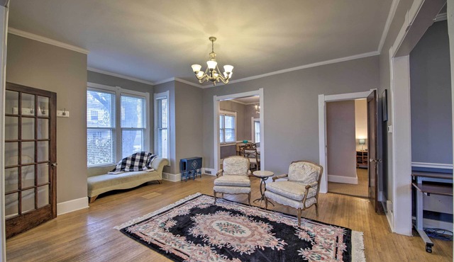 Historic Noblesville Home: Walk to Downtown Shops!