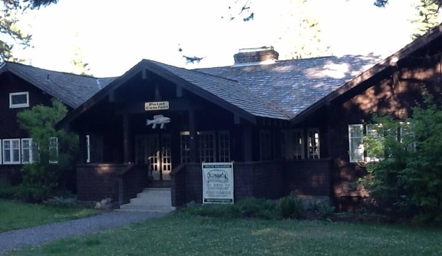 Historic Point Comfort Lodge on Upper Klamath Lake at Rocky Point