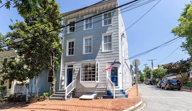 Historic Suite 2 Blocks from Main St with On-Site Parking | Dog-Friendly