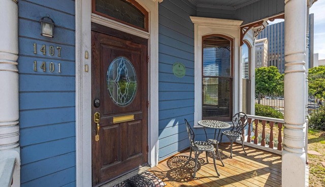 Historic Victorian Gem Downtown!