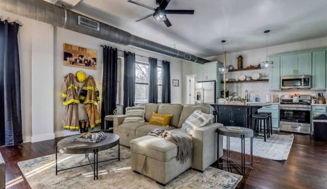 Historical Bell Tower Loft - Old FireHouse