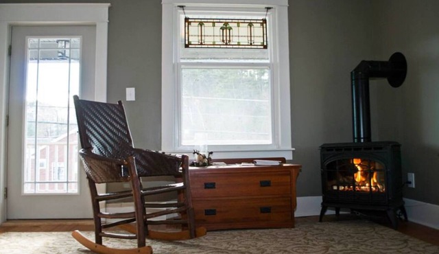 Historically Restored 1800's Dr.'s Residence Overlooking The Hudson River