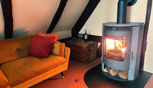 Historische Ferienwohnung mit Klimaanlage und Kamin in Lich