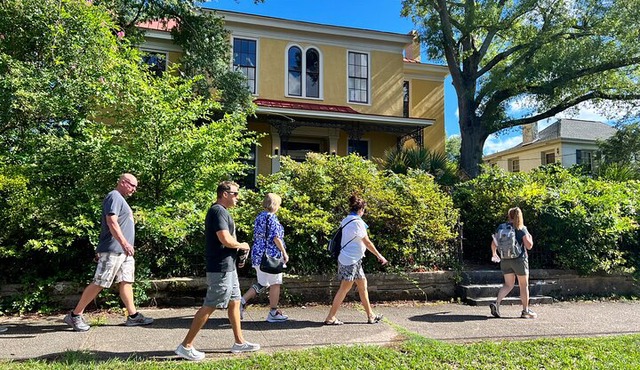 History and Architecture Walking Tour