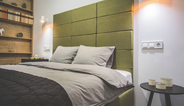 History, steps from Budapest Ruin Bars and streetfood,Charming 1-bedroom studio