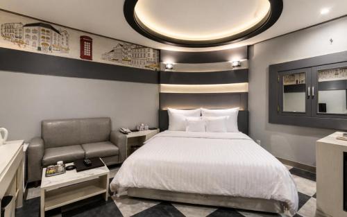Hive Hotel