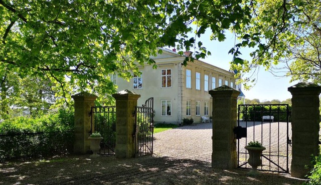 Hoby Gård B&B