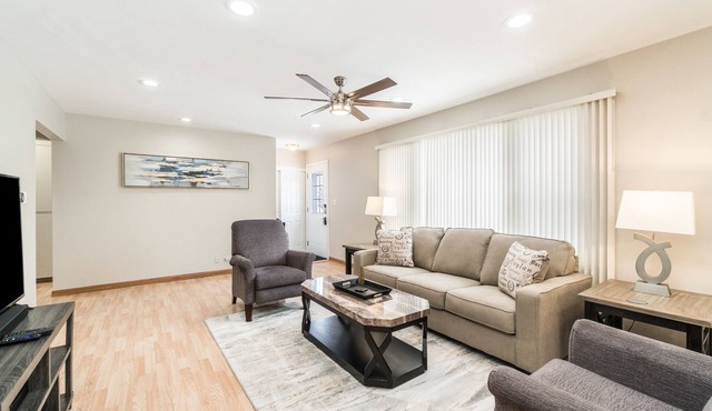 Hoffman Estates FHS Rental