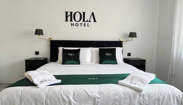 Hola Hotel