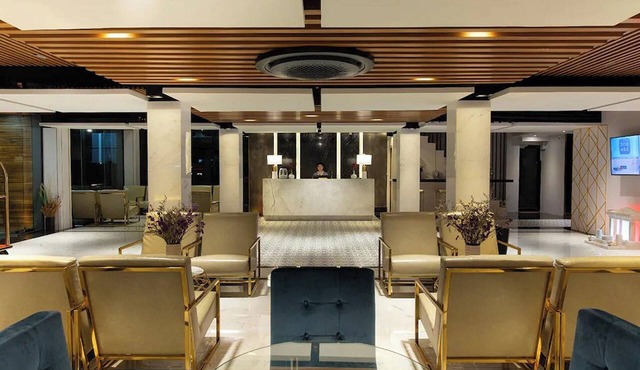 Holatel Hotel Phitsanulok