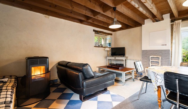Holiday Home "Gîte La Malcotais" with Garden & Wi-Fi