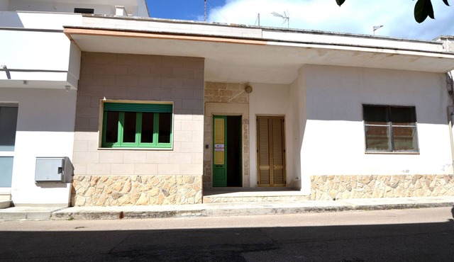 Holiday Apartment 'Ll84 Casa Vacanze Per 4 Pax Luce' with Air Conditioning