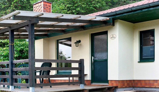 Holiday Home 'Ferienhaus Utkieck' with Private Terrace, Shared Garden and Wi-Fi