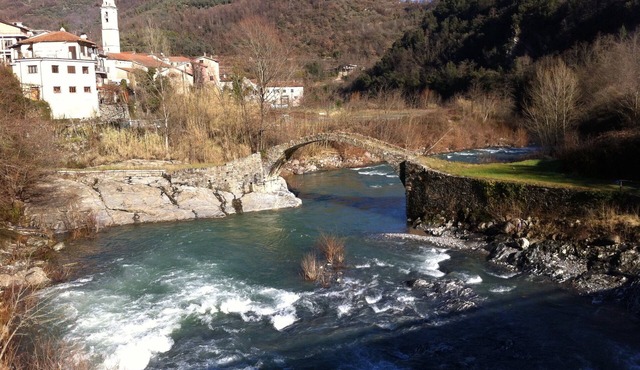 holiday home Italian Riviera free WiFi hiking cycling nature beach forest