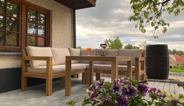 Holiday Apartment 'Schwarzwaldnest' with Private Terrace and Shared Garden