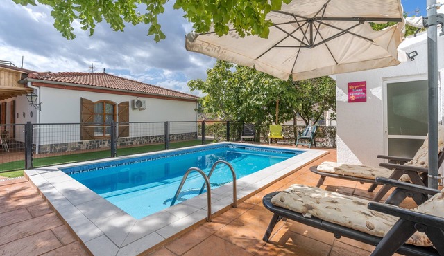 Holiday Home 'Casa Rural Vista Blanca' with Mountain View, Wi-Fi and Air Conditioning