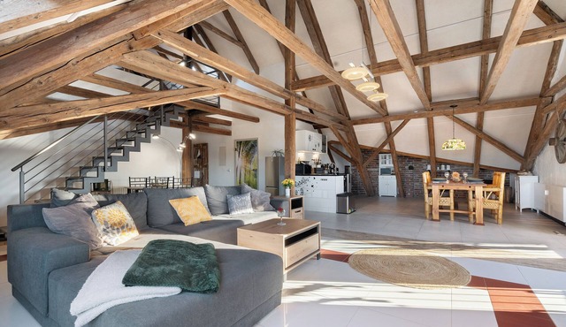 Holiday Apartment 'Haus Madlen' with Mountain View and Wi-Fi