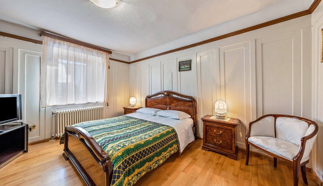 Holiday Accommodation "Appartamento Pisani" with Balcony and Wi-Fi