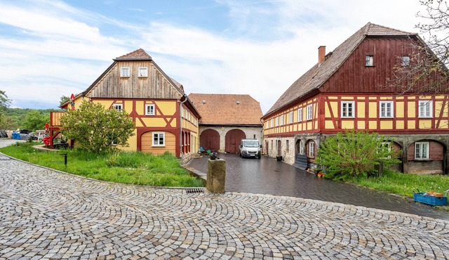 Holiday Apartment 'Lausche' with Private Terrace and Wi-Fi