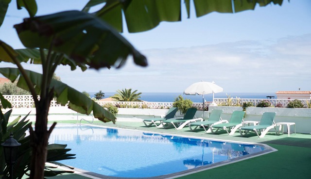 Holiday Apartment "Residencial Parque Las Flores" with Sea View, Shared Pool & Wi-Fi