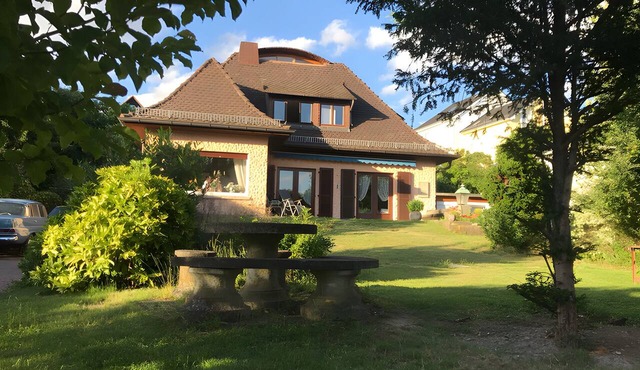 Holiday Apartment 'The Green Park Nest Frankfurt' with Terraces, WiFi & Air Conditioning