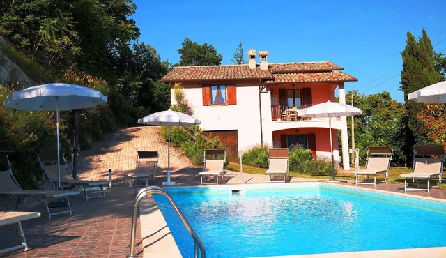 Holiday apartment Acqualagna for 1 - 6 persons - Twin house
