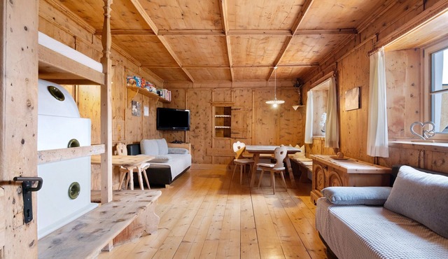 Holiday Apartment 'Bertollhof Apfelerlebnis' with Mountain View, Shared Garden and Wi-Fi