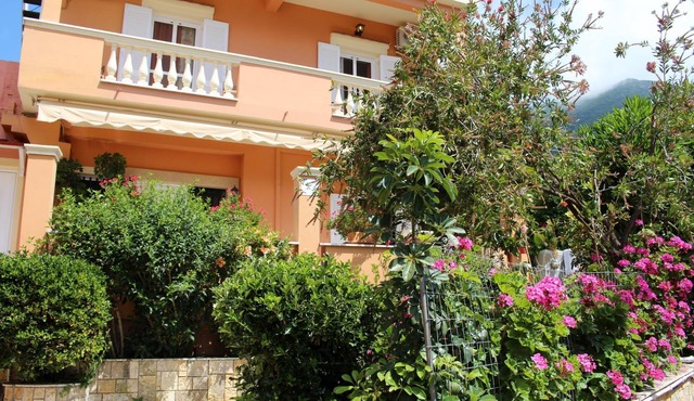 Holiday apartment directly at the sea, fantastic sea view | Paramonas, Corfu