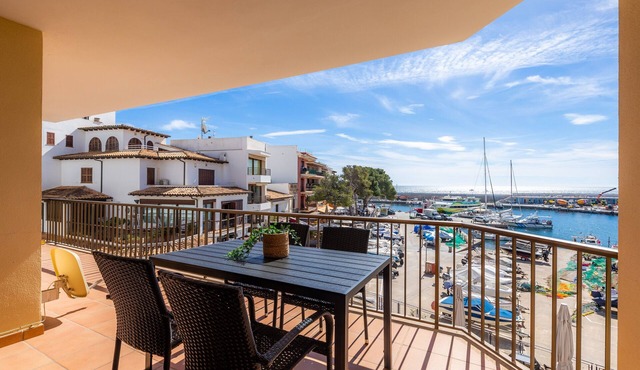 Holiday Apartment 'Es Port' close to the Beach with Sea View, Terrace & Wi-Fi