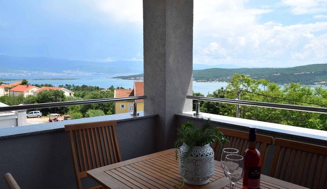 Holiday apartment on the second floor with swimming pool