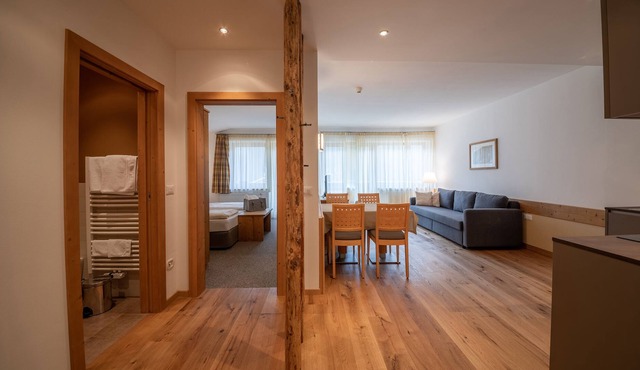 Holiday Apartment 'Pöder Flimkanzel' with Mountain View, Balcony, Shared Garden & Wi-Fi
