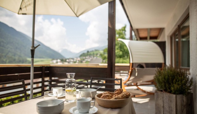 Holiday Apartment 'Pöder Goldlahn' with Mountain View, Balcony, Shared Garden & Wi-Fi