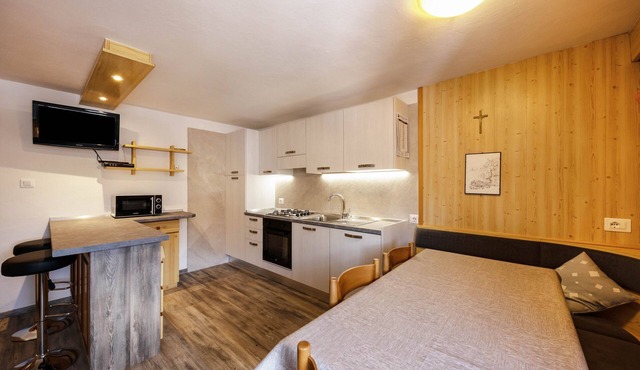 Holiday Apartment Primavera 3 with Mountain View, Wi-Fi & Garden