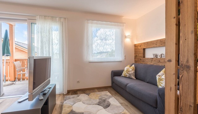 Holiday Apartment "Roderer" with Mountain View, Wi-Fi, Balconies & Terrace