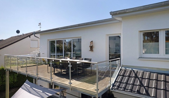 Holiday Apartment "Wolf's Schwarzwald" with Balcony & Wi-Fi