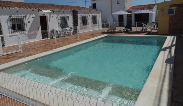 Holiday Home 'La Fillita' with Shared Pool, Wi-Fi and Air Conditioning