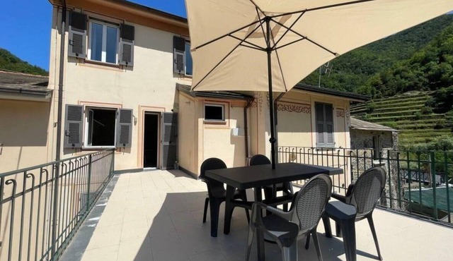 Holiday flat 'Il Bosco' with terrace