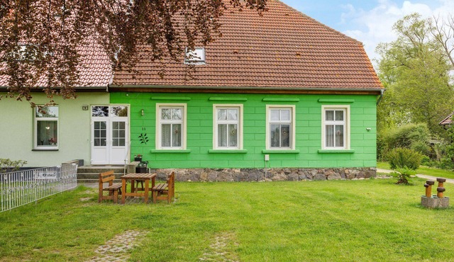 Holiday flat in Kramerhof with barbecue and garden