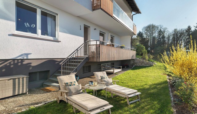 Holiday flat "Panorama-Suite" with valley view, private garden and infrared sauna