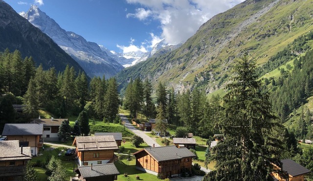 Holiday flat with a view of the 4000 metre peaks