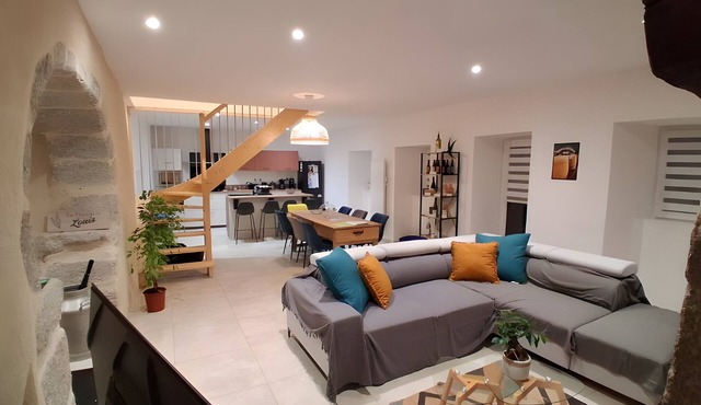 Holiday Home 'La Maison De Louis' with Private Terrace, Private Garden and Wi-Fi