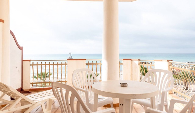 Holiday Home 'Appartamento D - Le Terrazze' with Sea View, Wi-Fi and Air Conditioning